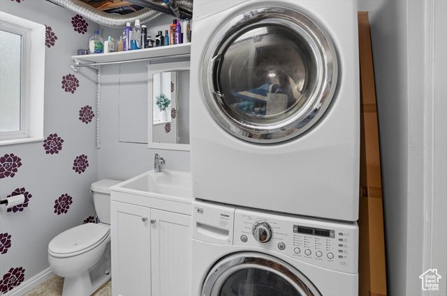 690 BARLOW ST, Clearfield, UT 84015