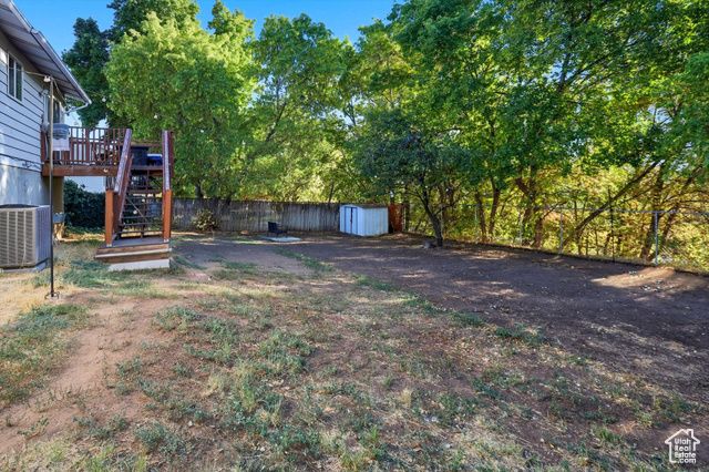 690 BARLOW ST, Clearfield, UT 84015