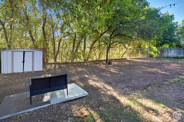 690 BARLOW ST, Clearfield, UT 84015