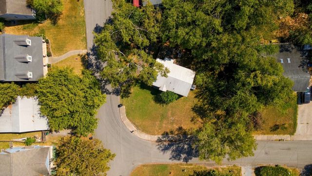 314 Sentinel Dr, Nashville, TN 37209