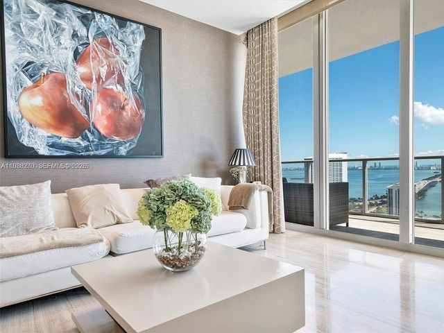 3470 E Coast Ave PH207, Miami, FL 33137