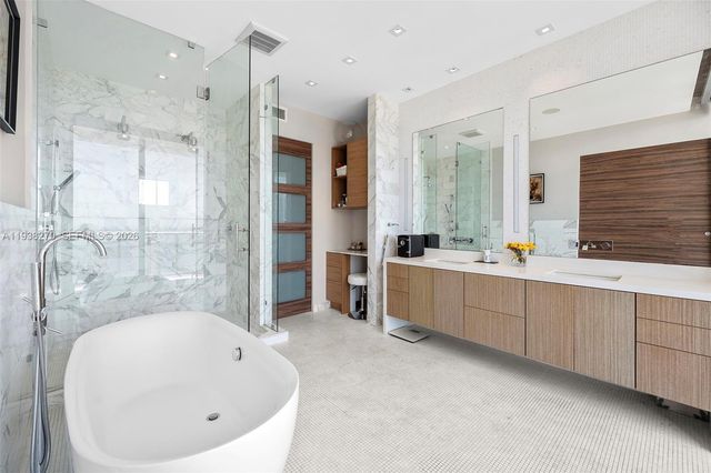 3470 E Coast Ave PH207, Miami, FL 33137