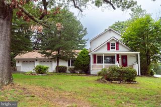 7406 LOCUST DR, Hanover, MD 21076