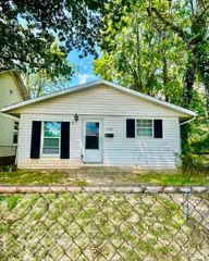 1225 S LINWOOD Avenue, Evansville, IN 47713