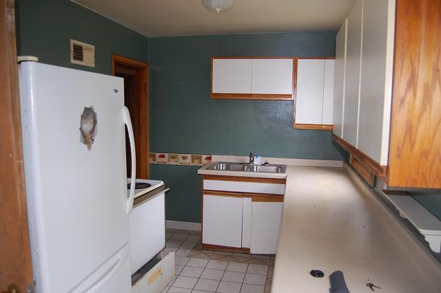 1048 Dale Street N, Saint Paul, MN 55117