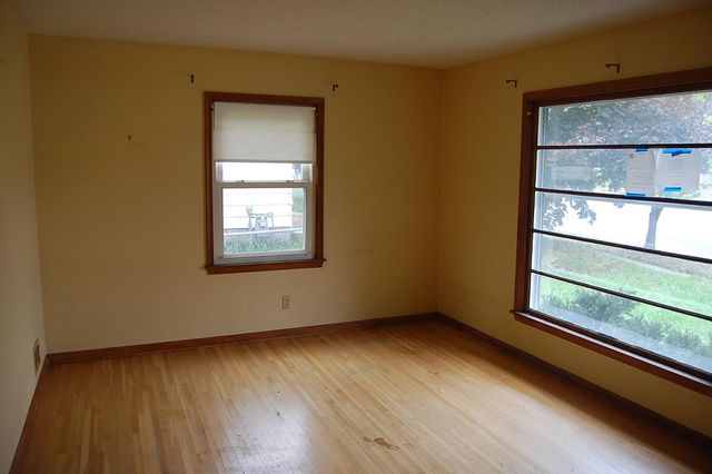 1048 Dale Street N, Saint Paul, MN 55117