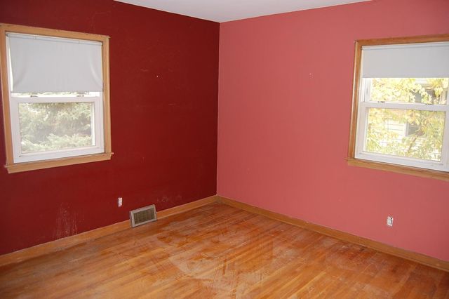 1048 Dale Street N, Saint Paul, MN 55117