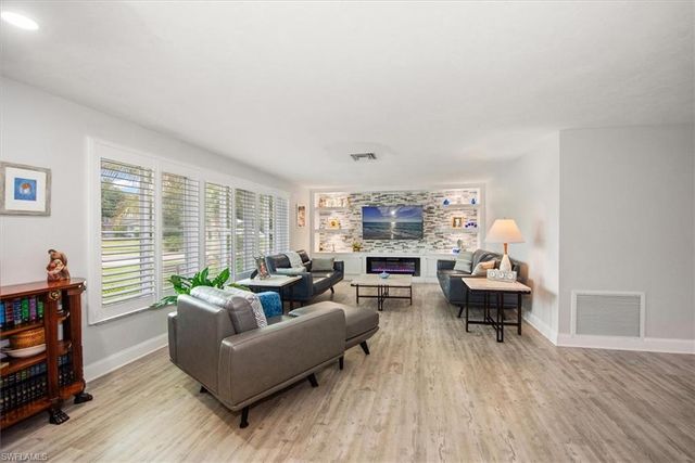 5161 Tanglewood PKWY, Fort Myers, FL 33919