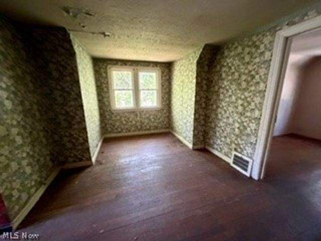 856 E 210th Street, Euclid, OH 44119