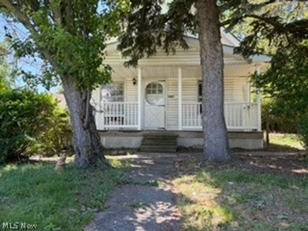 856 E 210th Street, Euclid, OH 44119