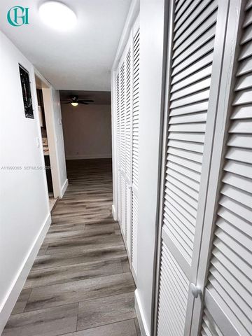 102 SE 10th St 101, Deerfield Beach, FL 33441