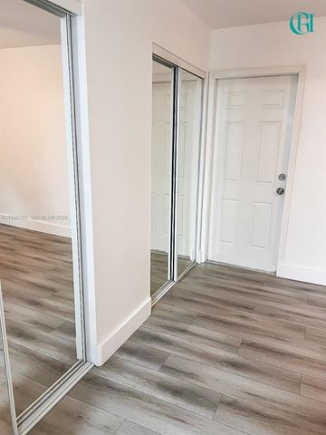 102 SE 10th St 101, Deerfield Beach, FL 33441