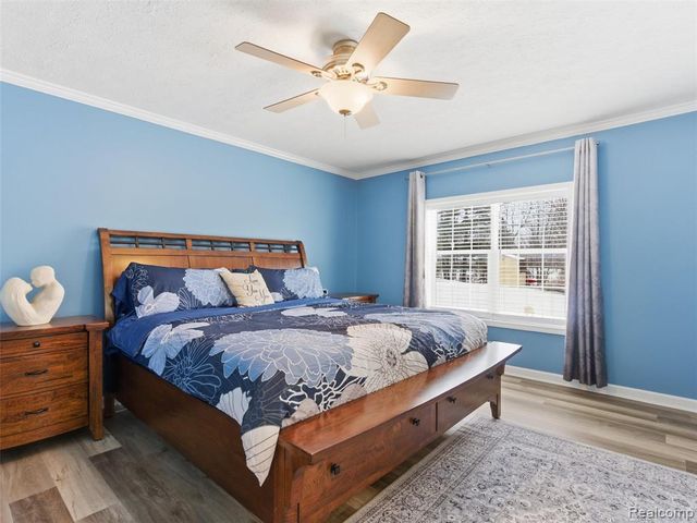 3973 Silver Valley Drive, Lake Orion, MI 48359