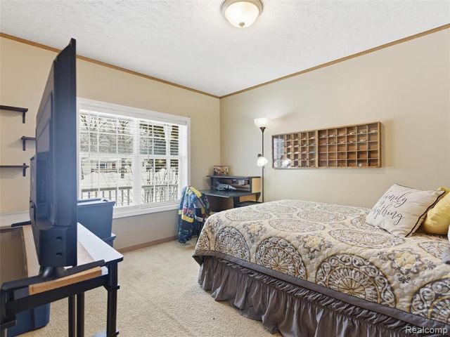 3973 Silver Valley Drive, Lake Orion, MI 48359