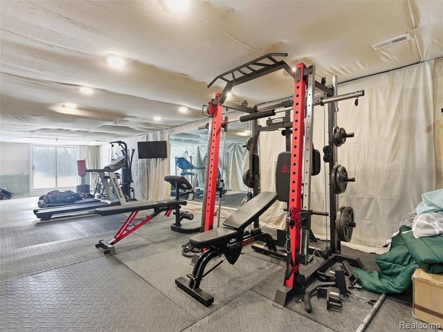 3973 Silver Valley Drive, Lake Orion, MI 48359