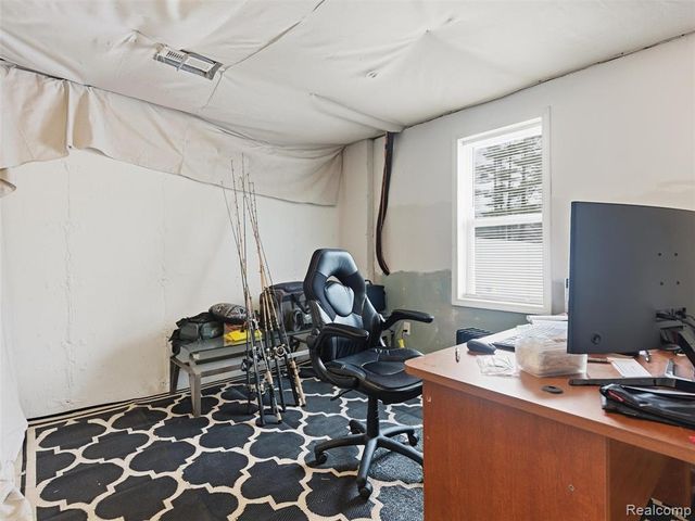 3973 Silver Valley Drive, Lake Orion, MI 48359