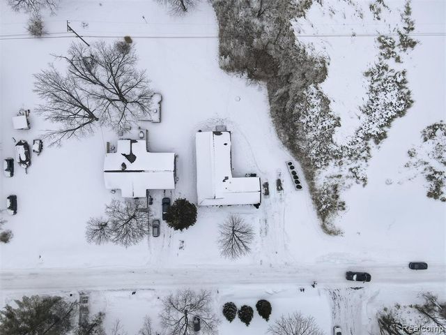 3973 Silver Valley Drive, Lake Orion, MI 48359