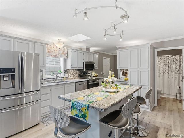 3973 Silver Valley Drive, Lake Orion, MI 48359