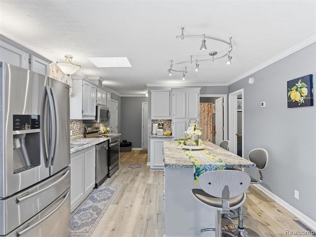 3973 Silver Valley Drive, Lake Orion, MI 48359