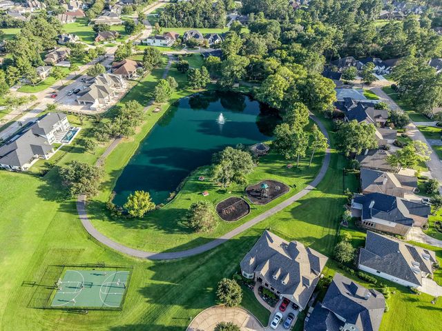 15 Brookwood Court, Montgomery, TX 77356