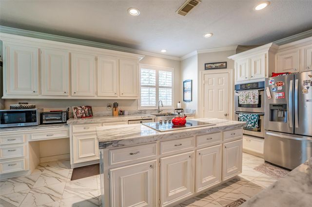 8002 Royal Crest Court, Houston, TX 77379