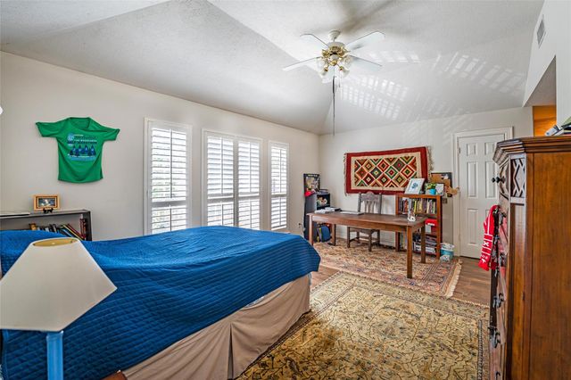 8002 Royal Crest Court, Houston, TX 77379