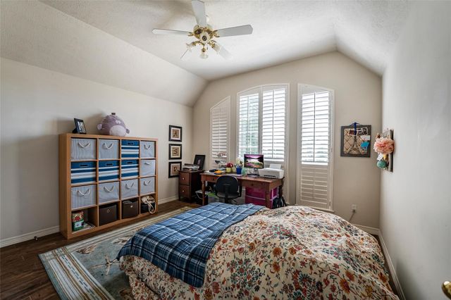 8002 Royal Crest Court, Houston, TX 77379