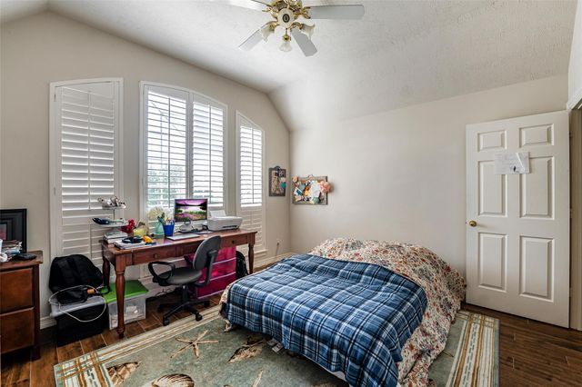8002 Royal Crest Court, Houston, TX 77379