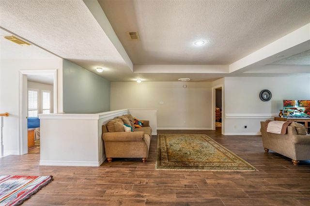 8002 Royal Crest Court, Houston, TX 77379
