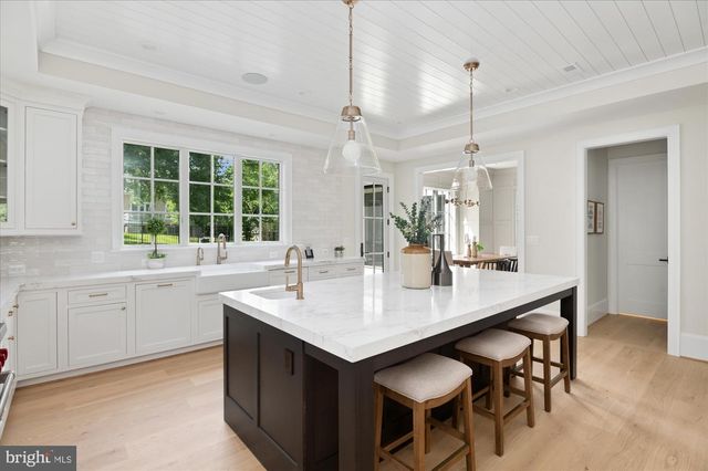 1800 MONZA RD, Mclean, VA 22101