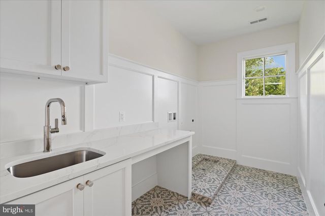 1800 MONZA RD, Mclean, VA 22101