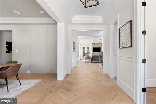 1800 MONZA RD, Mclean, VA 22101