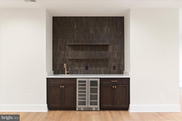 1800 MONZA RD, Mclean, VA 22101