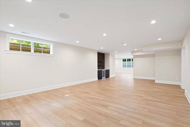 1800 MONZA RD, Mclean, VA 22101