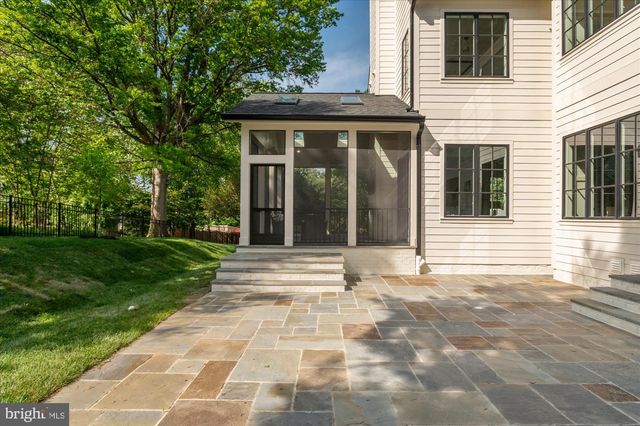 1800 MONZA RD, Mclean, VA 22101