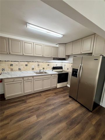 1200 NW 37th Avenue 2, Miami, FL 33125