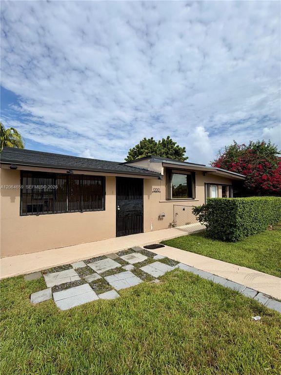 1200 NW 37th Avenue 2, Miami, FL 33125