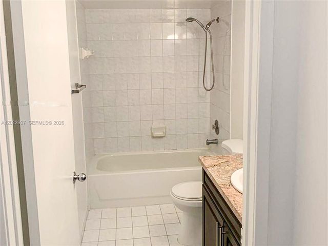 15355 SW 76th Ter 106, Miami, FL 33193
