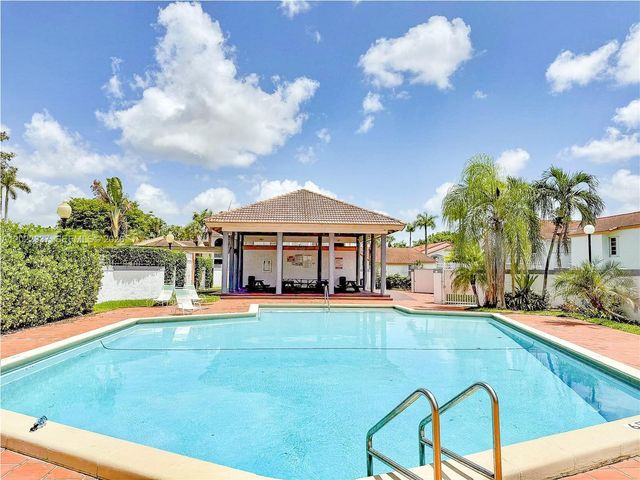 15355 SW 76th Ter 106, Miami, FL 33193