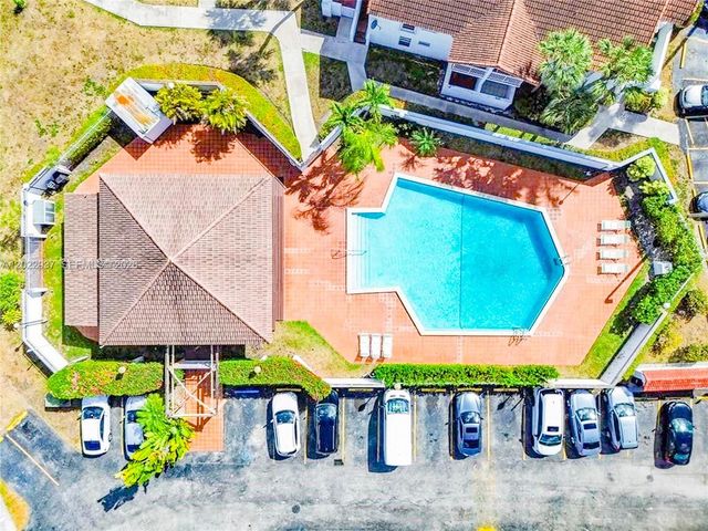 15355 SW 76th Ter 106, Miami, FL 33193