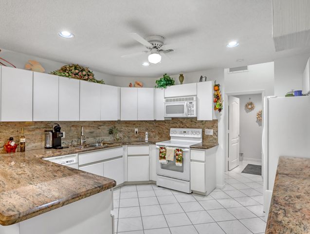 712 Golf Court, Delray Beach, FL 33445