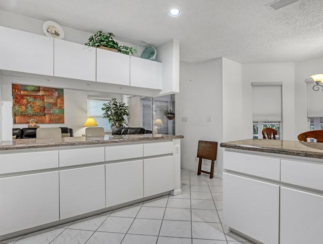 712 Golf Court, Delray Beach, FL 33445
