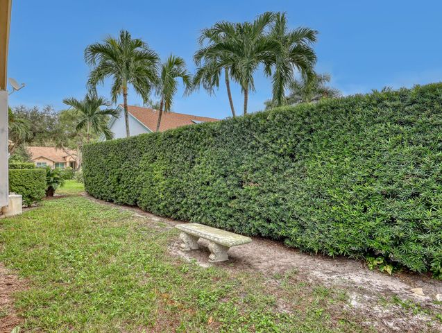 712 Golf Court, Delray Beach, FL 33445