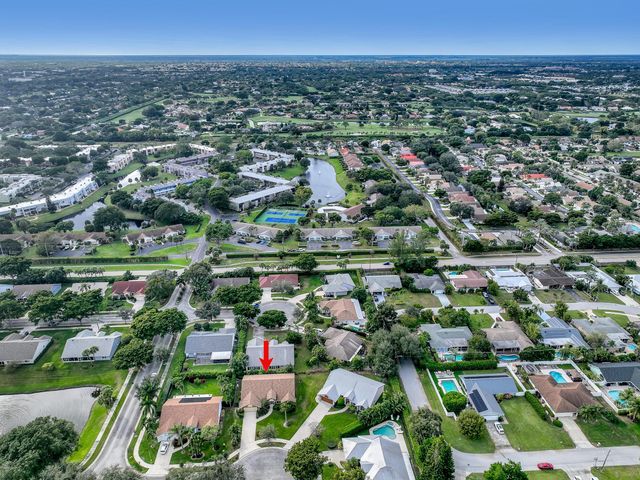 712 Golf Court, Delray Beach, FL 33445
