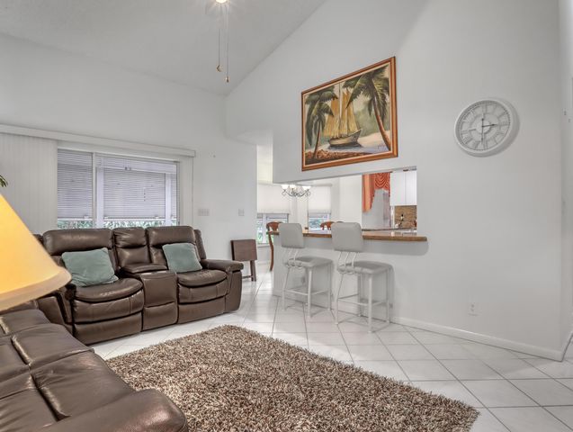 712 Golf Court, Delray Beach, FL 33445