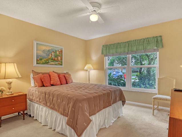 712 Golf Court, Delray Beach, FL 33445
