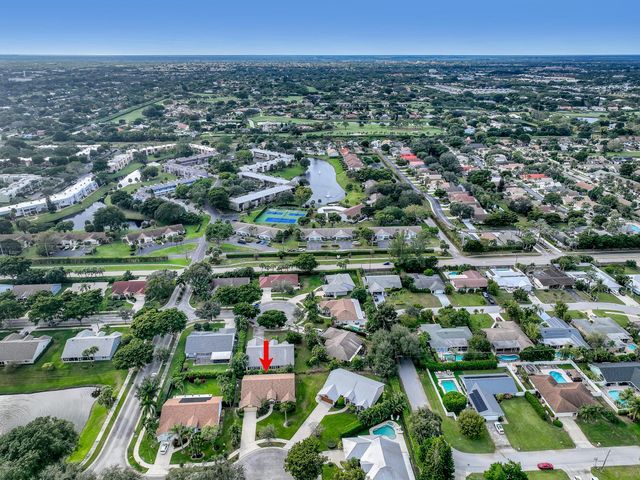 712 Golf Court, Delray Beach, FL 33445