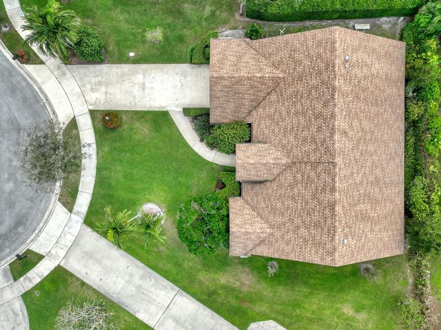 712 Golf Court, Delray Beach, FL 33445