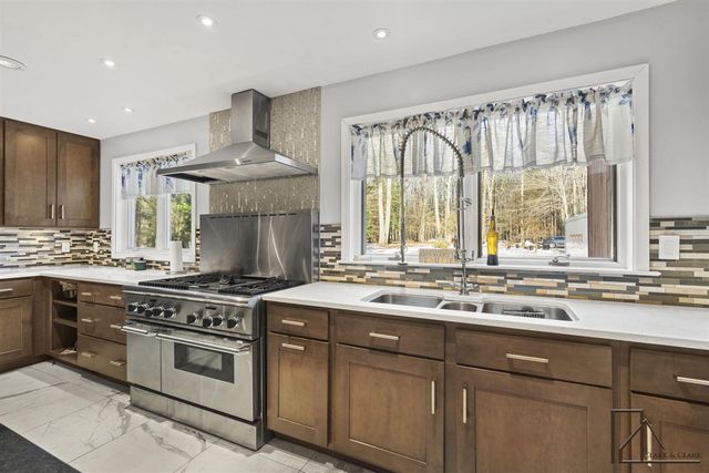 3920 Braeburn Drive, Norton Shores, MI 49441