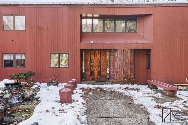 3920 Braeburn Drive, Norton Shores, MI 49441